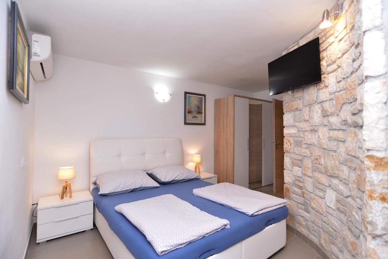 Apartments Volf 1405 Peroj Εξωτερικό φωτογραφία