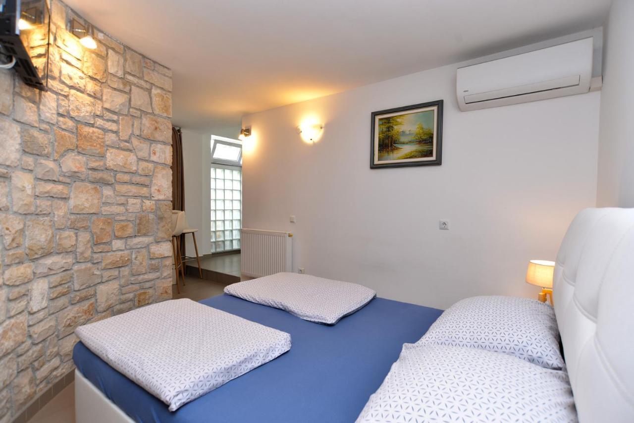 Apartments Volf 1405 Peroj Εξωτερικό φωτογραφία