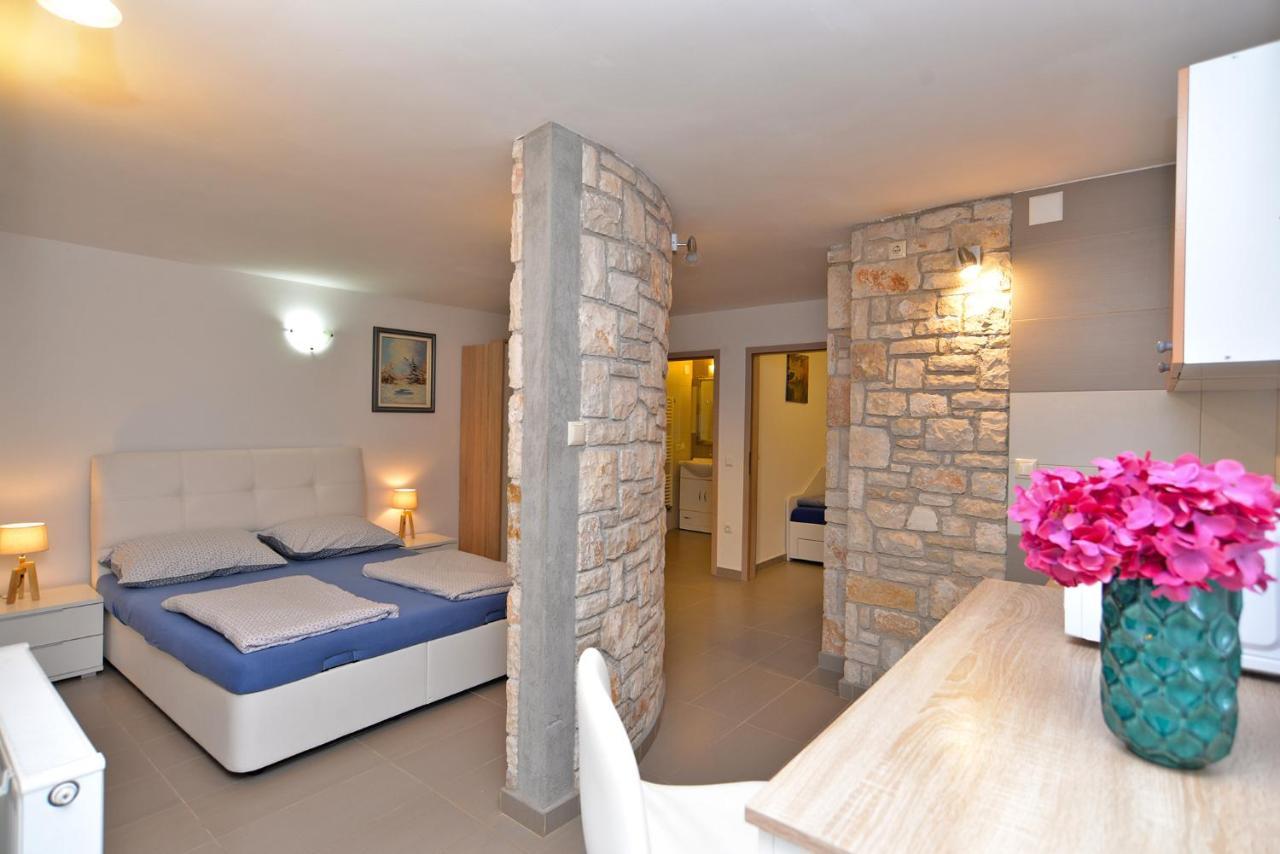 Apartments Volf 1405 Peroj Εξωτερικό φωτογραφία