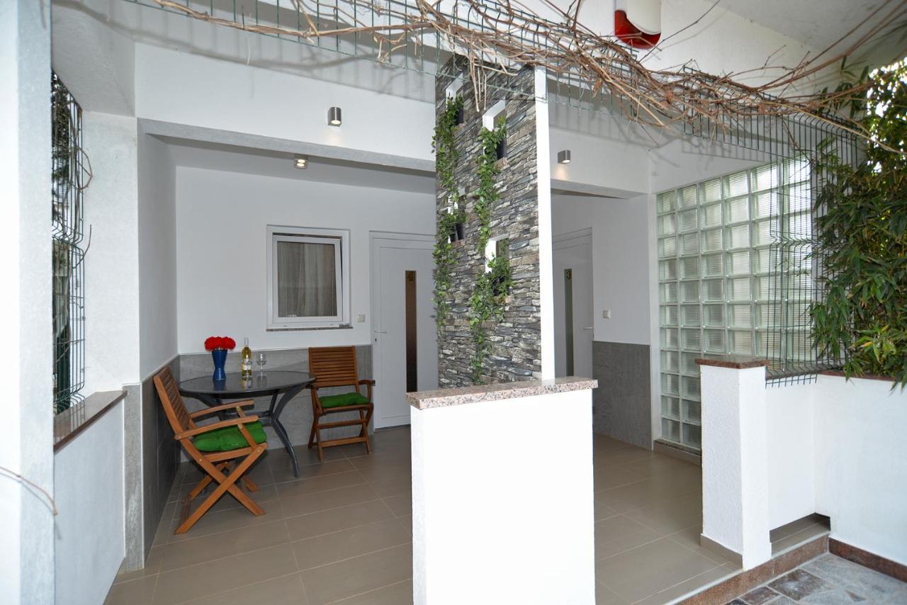 Apartments Volf 1405 Peroj Εξωτερικό φωτογραφία