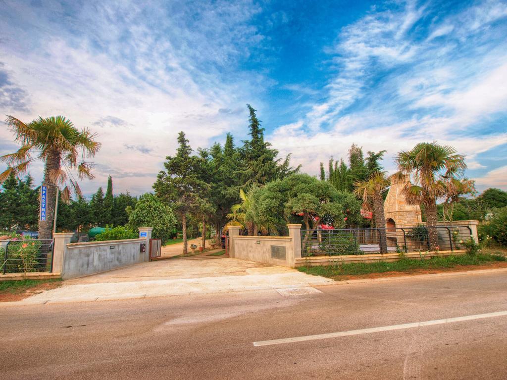 Apartments Volf 1405 Peroj Εξωτερικό φωτογραφία