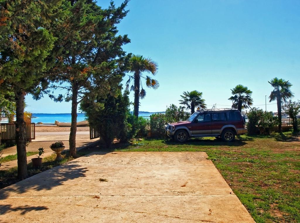 Apartments Volf 1405 Peroj Εξωτερικό φωτογραφία