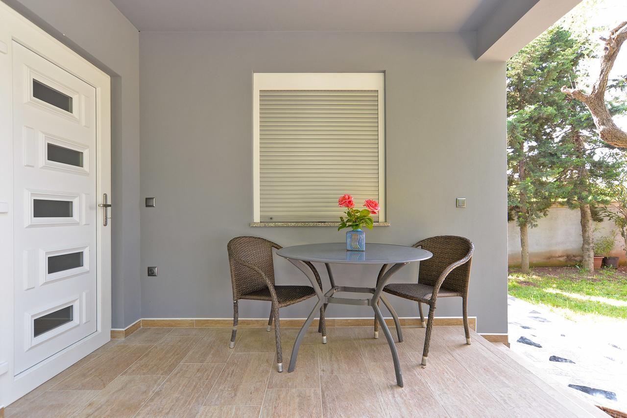 Apartments Volf 1405 Peroj Εξωτερικό φωτογραφία