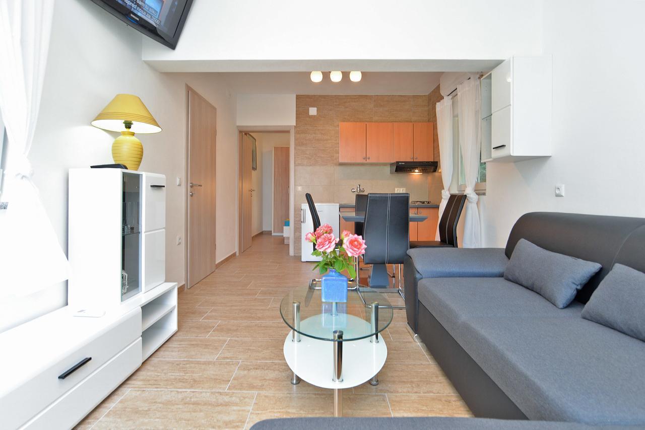 Apartments Volf 1405 Peroj Εξωτερικό φωτογραφία