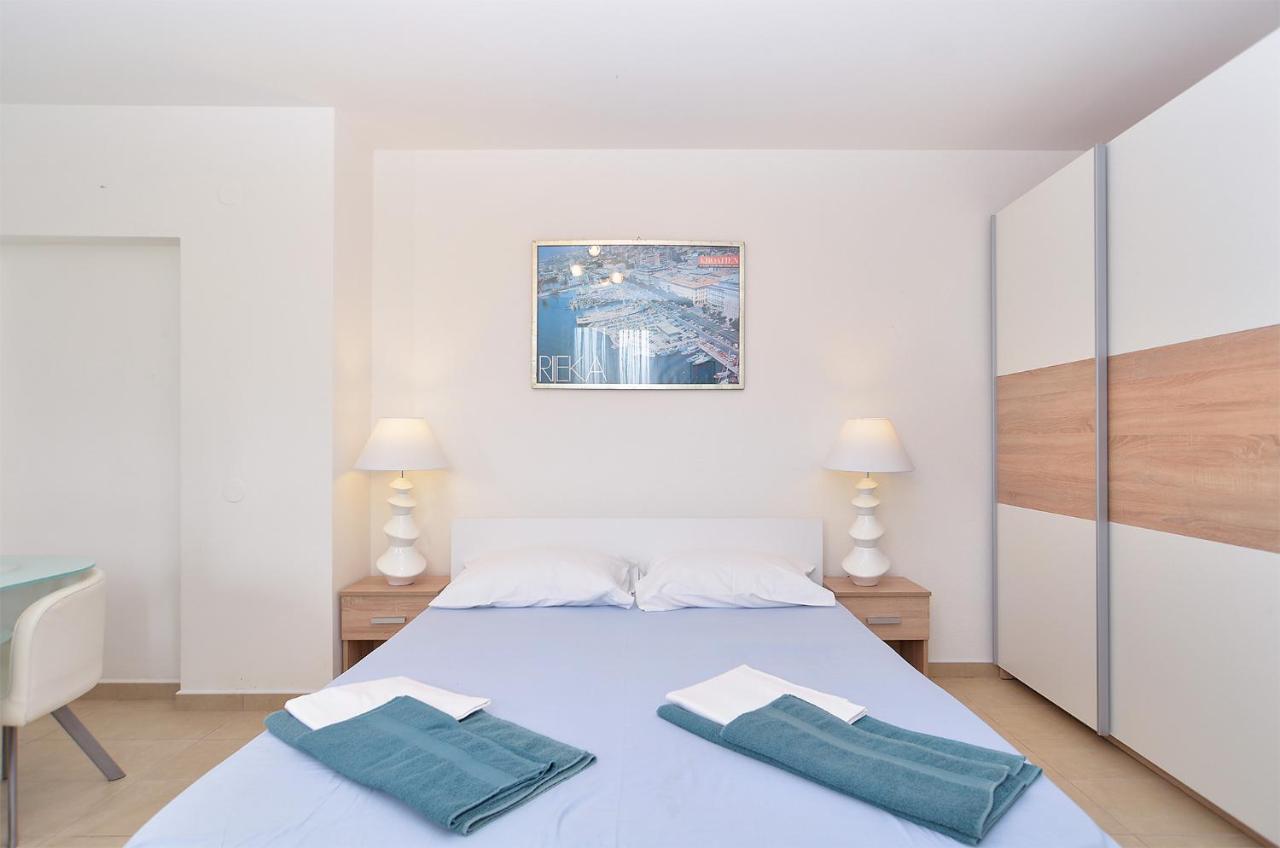 Apartments Volf 1405 Peroj Εξωτερικό φωτογραφία